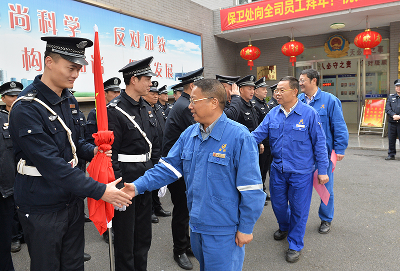 1579676740456861.jpg 慰問凱迪保衛(wèi).jpg