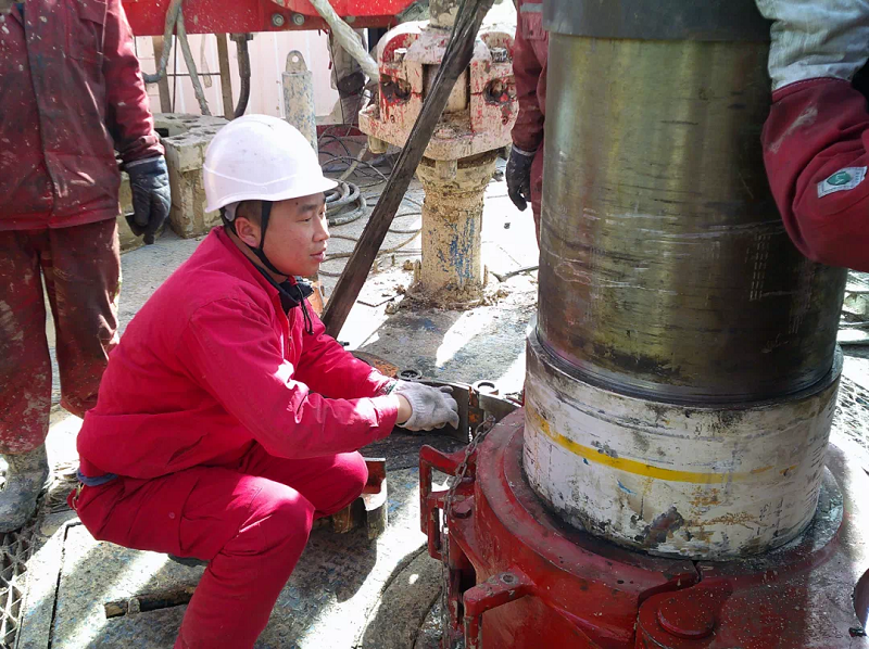 1647226263812992.png 衡鋼套管挺進(jìn)天山03.png